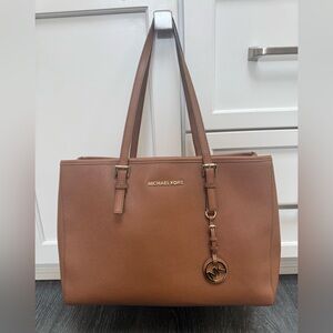 MICHAEL Michael Kors "Jet Set" tote bag in brown saffiano leather